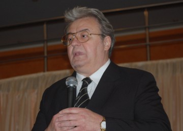 Corneliu Vadim Tudor, preşedinte PRM